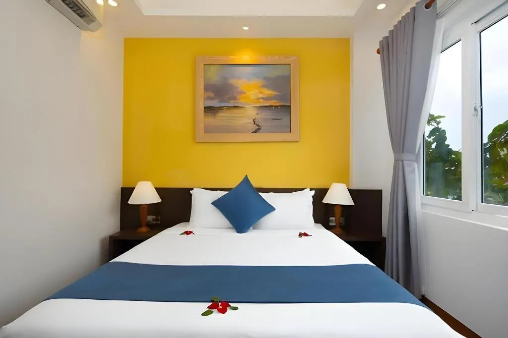 Triple Riverside Villa Hotel Hoian Hội An 3*,