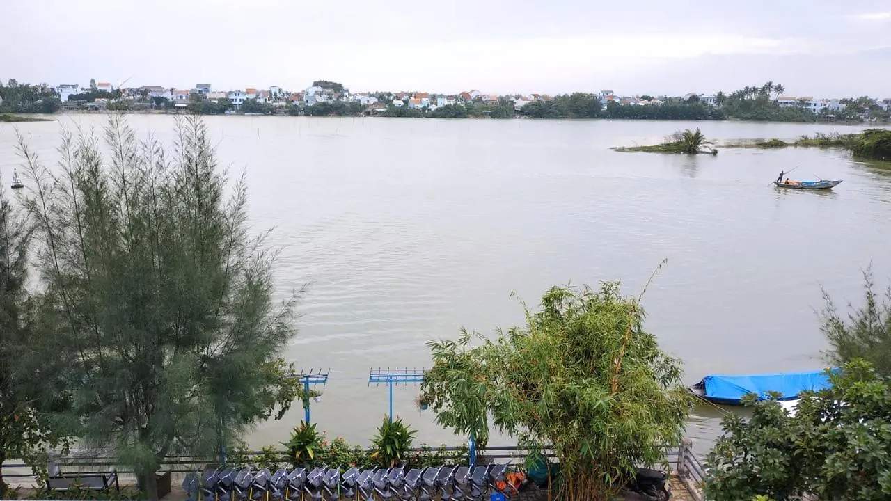 Triple Riverside Villa Hotel Hoian Hoi An