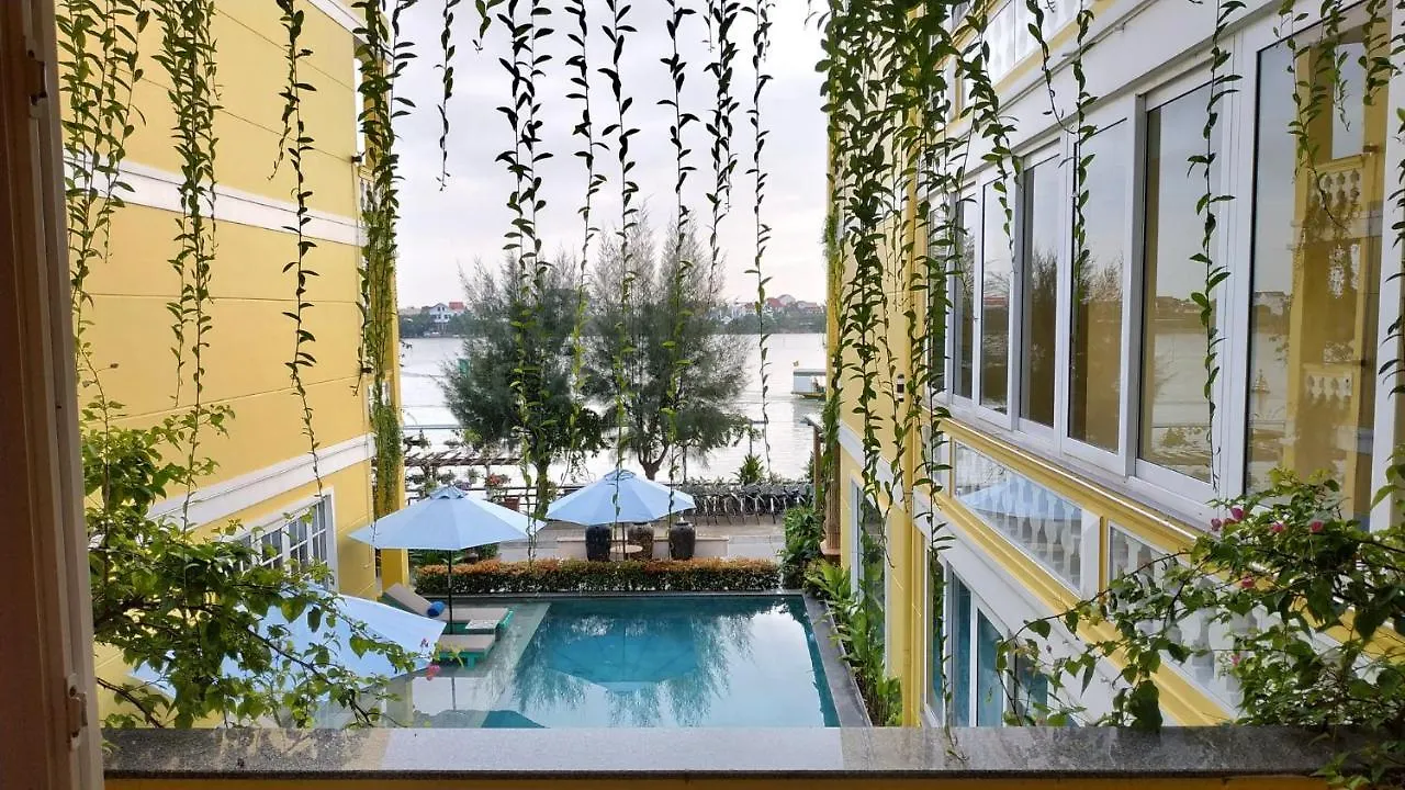 Triple Riverside Villa Hotel Hoian Hoi An 3*,  Vietnam